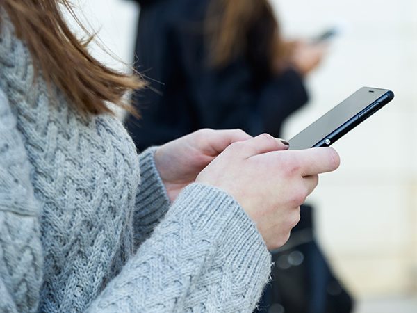 Операторы начали в пилотном режиме предоставлять доступ к значимым онлайн-сервисам при отключениях Интернета – Миницфры