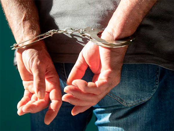 В Крыму найдены и арестованы пособники украинских телефонных мошенников