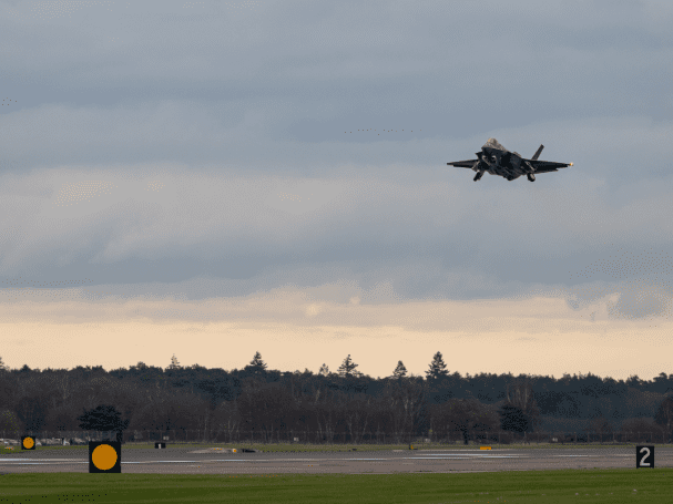 В Великобритании заявили о взломе и краже данных военных баз «русскими хакерами»