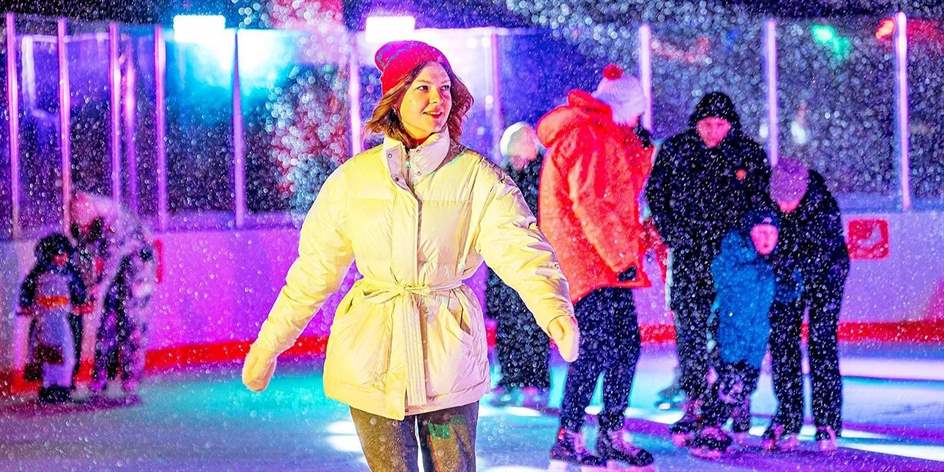 Город готовится к зиме: на площадках «Московских сезонов» зальют 26 катков